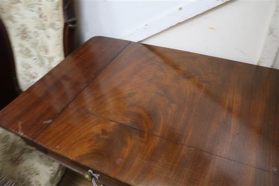 A George IV mahogany dressing table, W.2ft 8in. D.1ft 6in. H.2ft 4in.